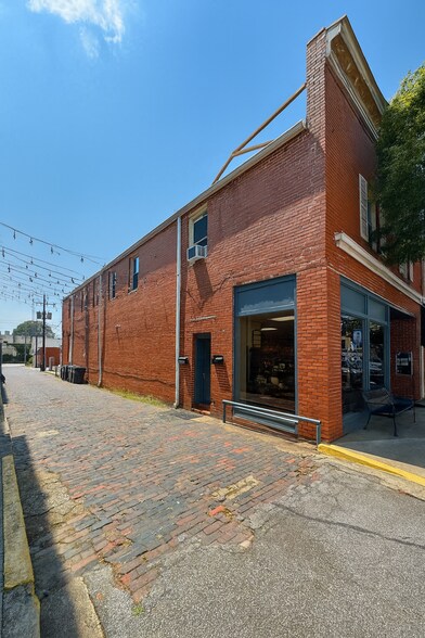 111 W Public Sq, Laurens, SC à vendre - Photo de l’immeuble – Image 3 sur 3