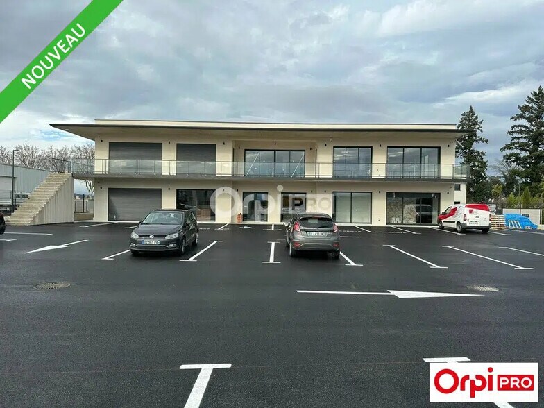 Bureau dans ROMANS-SUR-ISÈRE à louer - Photo de l’immeuble – Image 1 sur 12
