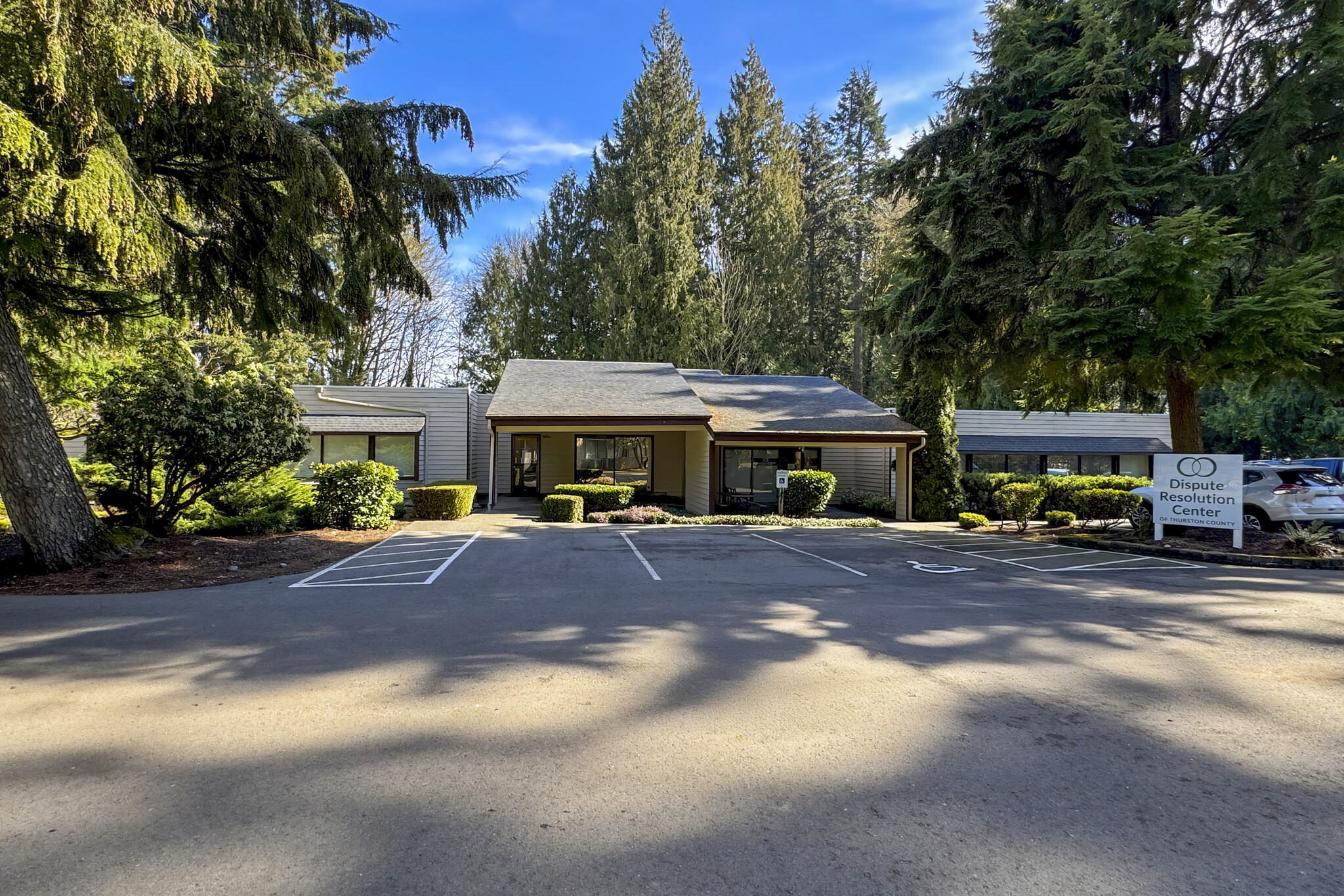 2604 12th Ct SW, Olympia, WA à vendre Photo de l’immeuble– Image 1 sur 12