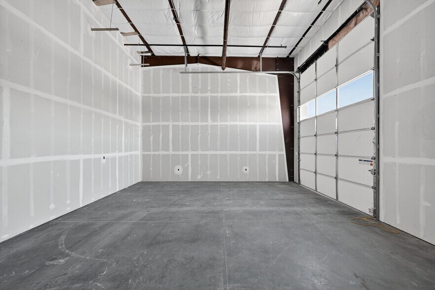 7915 Glen Harbor Blvd, Glendale, AZ à louer - Photo de l’immeuble – Image 3 sur 17