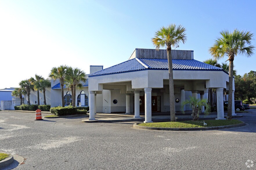 1623 Highway 501, Myrtle Beach, SC à louer - Photo principale – Image 1 sur 7