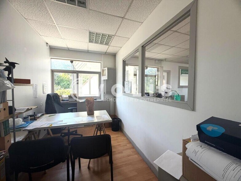 Local d’activités dans Clamart à louer - Photo intérieure – Image 3 sur 24