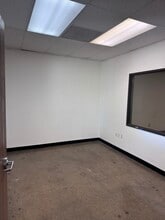 3360 Flair Dr, El Monte, CA à louer Photo intérieure– Image 2 sur 8