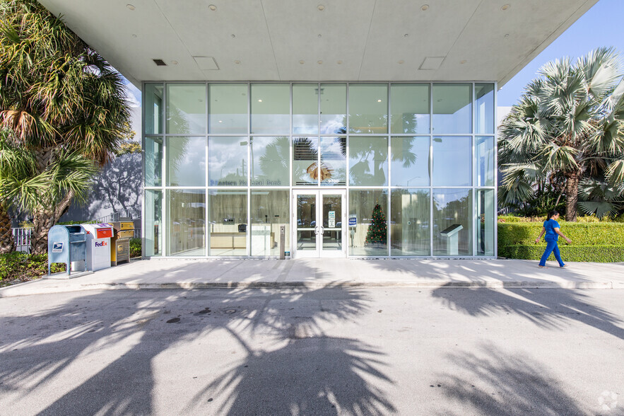 9700 S Dixie Hwy, Miami, FL à louer - Photo de l’immeuble – Image 2 sur 9