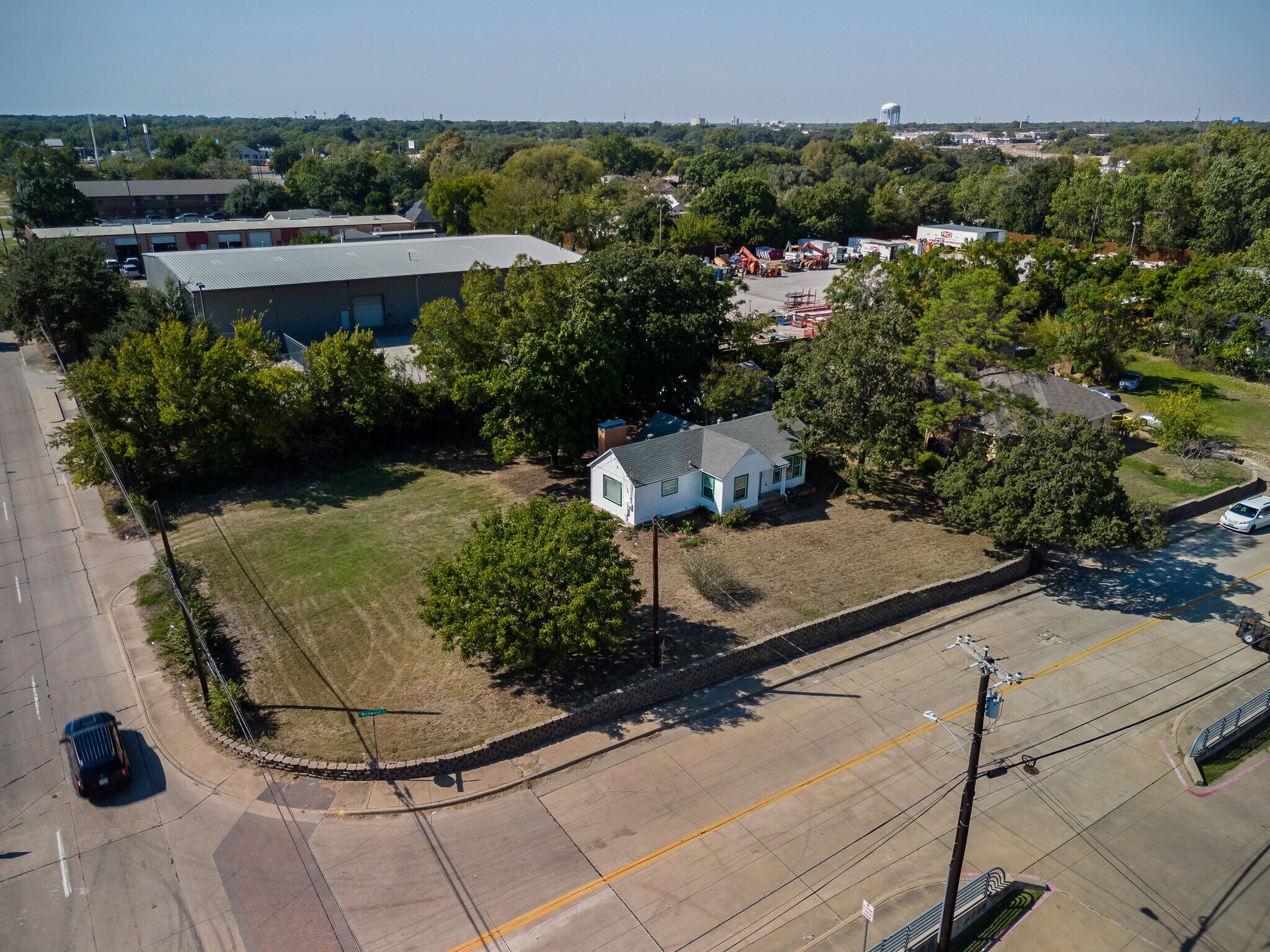 Shady Grove @ S Wildwood Drive, Irving, TX à vendre Photo de l’immeuble– Image 1 sur 19