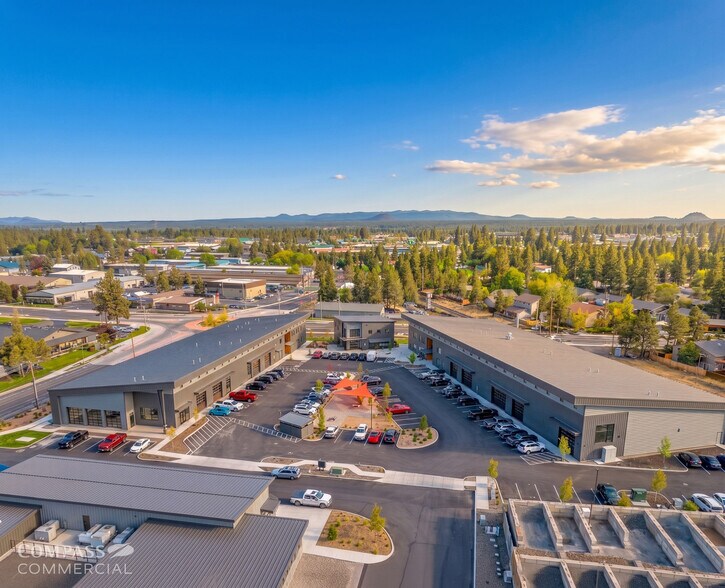 575 SE 9th St, Bend, OR à louer - Photo de l’immeuble – Image 1 sur 24
