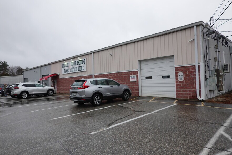 999 Roosevelt Trl, Windham, ME à louer - Photo de l’immeuble – Image 1 sur 5