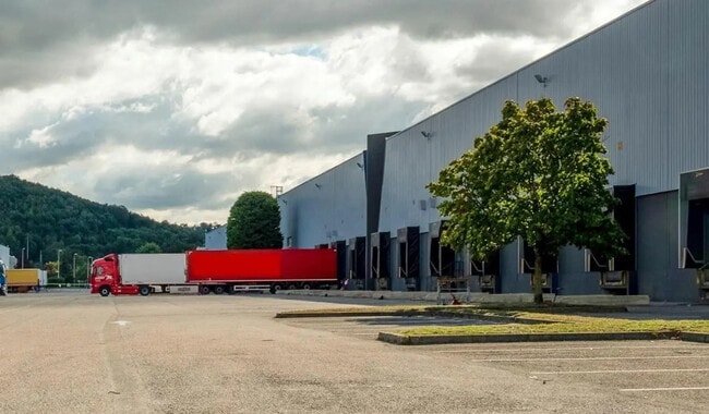 Plus de détails pour Bureau, Industriel/Logistique à louer