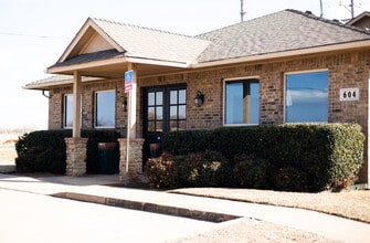 604 W 18th St, Edmond, OK à louer Photo de l’immeuble– Image 1 sur 18