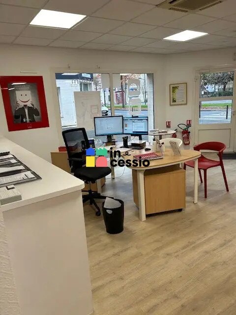 Plus de détails pour Local commercial à vendre