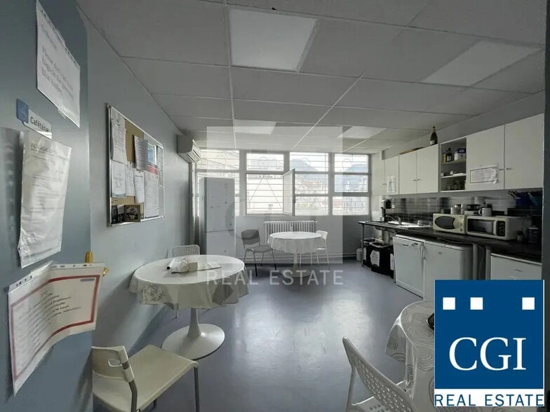 Bureau dans Grenoble à louer - Photo de l’immeuble – Image 3 sur 8