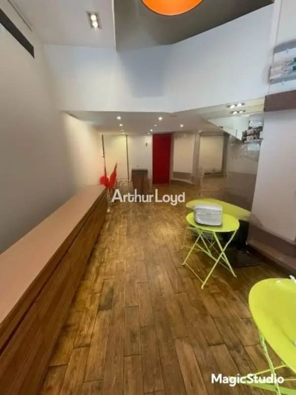 Local commercial dans Reims à louer Photo intérieure– Image 1 sur 6