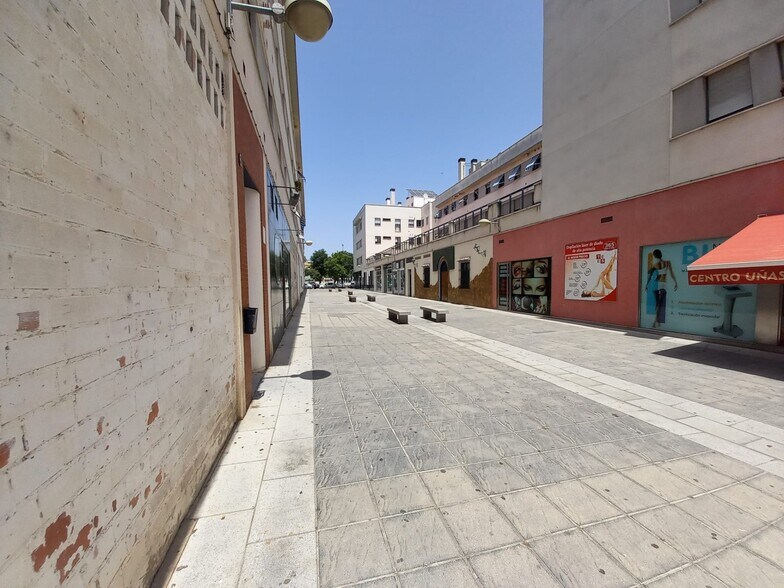 Local commercial dans Córdoba à vendre - Photo de l’immeuble – Image 1 sur 3