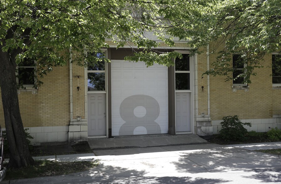 801 S 13th Ave, Minneapolis, MN à vendre - Photo de l’immeuble – Image 1 sur 4