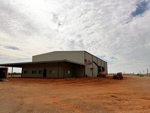 16301 Williams Industrial Dr., Yukon, OK à louer Photo intérieure– Image 1 sur 3