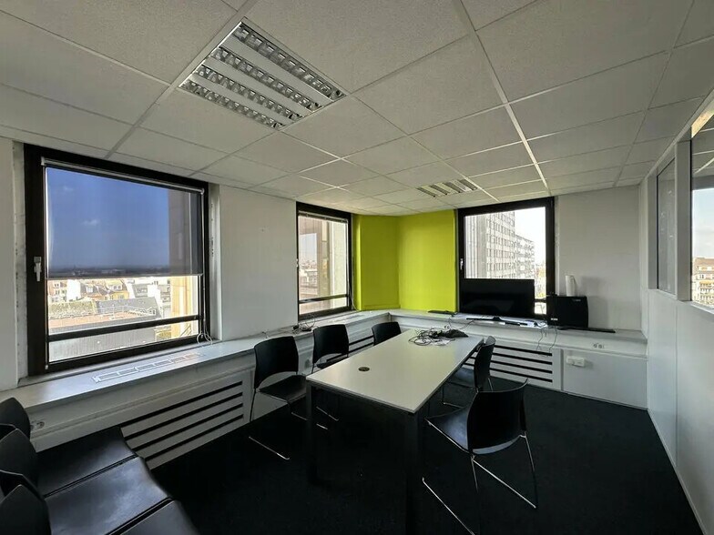 Bureau dans Strasbourg à louer - Photo de l’immeuble – Image 3 sur 6