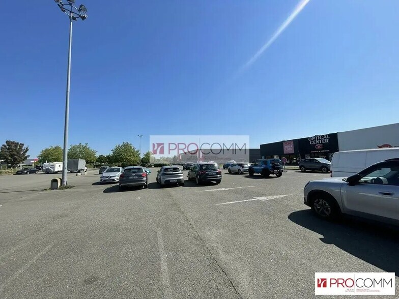 Local commercial dans Dreux à louer - Photo de l’immeuble – Image 3 sur 7