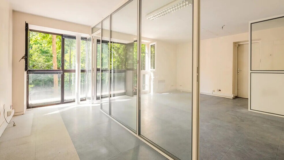 Bureau dans Paris à vendre - Photo de l’immeuble – Image 2 sur 11