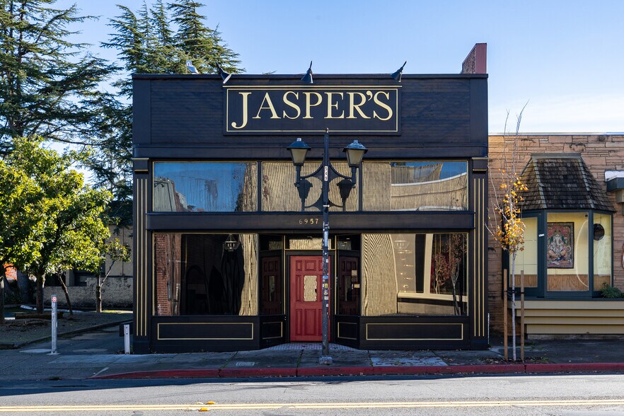 6957 Sebastopol Ave, Sebastopol, CA à louer - Photo de l’immeuble – Image 2 sur 6