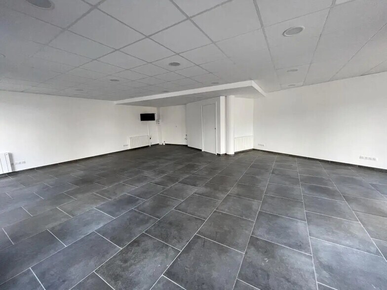 Local commercial dans Évreux à vendre - Photo intérieure – Image 3 sur 8