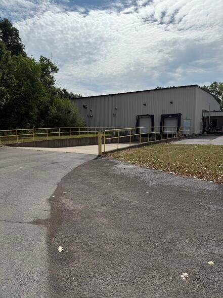 4255 Research Pky, Clarence, NY à vendre - Photo de l’immeuble – Image 2 sur 11