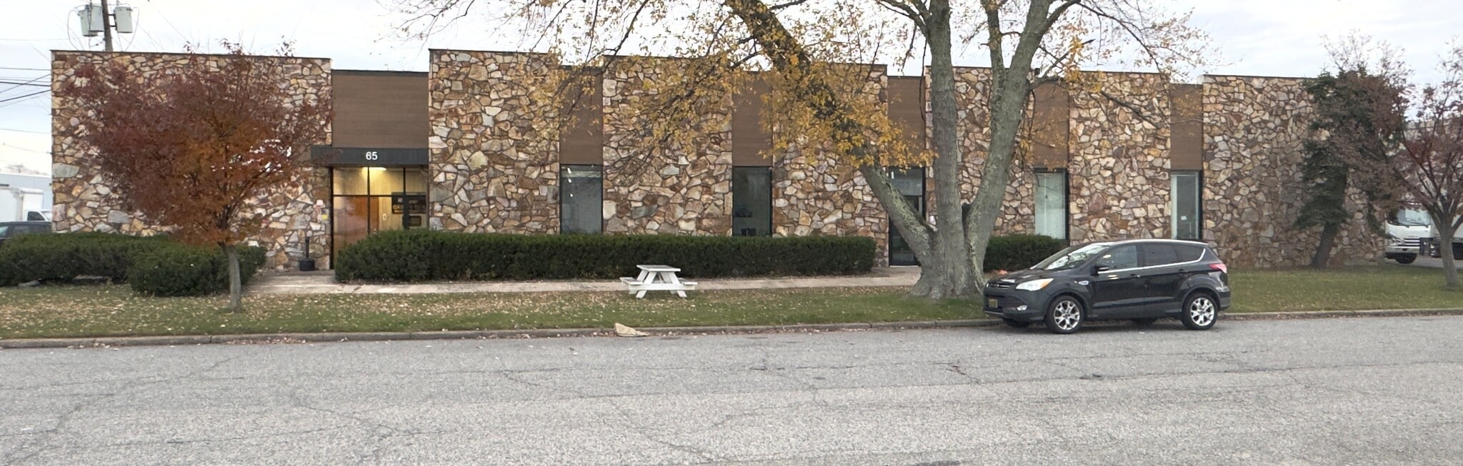 65 Triangle Blvd, Carlstadt, NJ à louer Photo principale– Image 1 sur 7