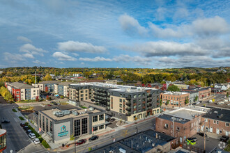 214 N Barstow St, Eau Claire, WI - VUE AÉRIENNE  vue de carte - Image1