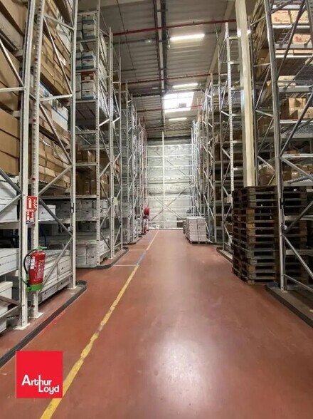 Industriel/Logistique dans Chartres à louer - Photo de l’immeuble – Image 3 sur 5