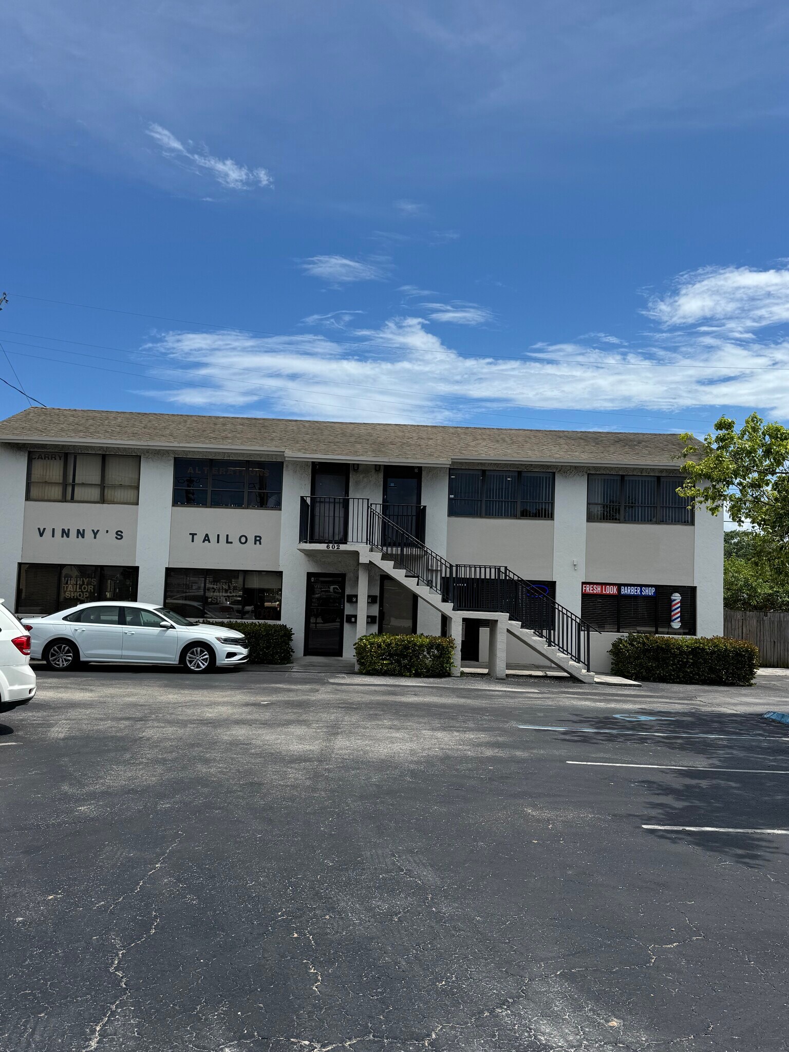 602 W Lantana Rd, Lake Worth, FL à louer Photo de l’immeuble– Image 1 sur 9