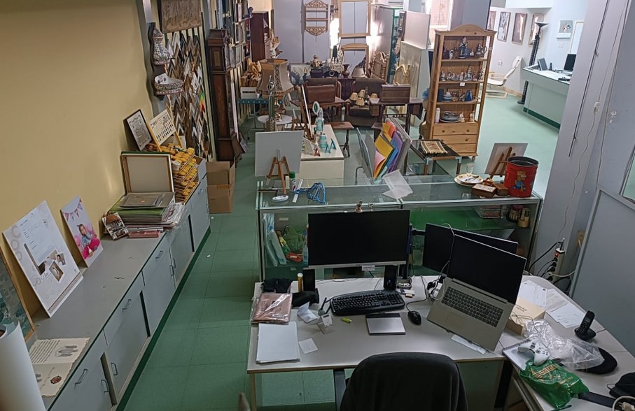 View Photo