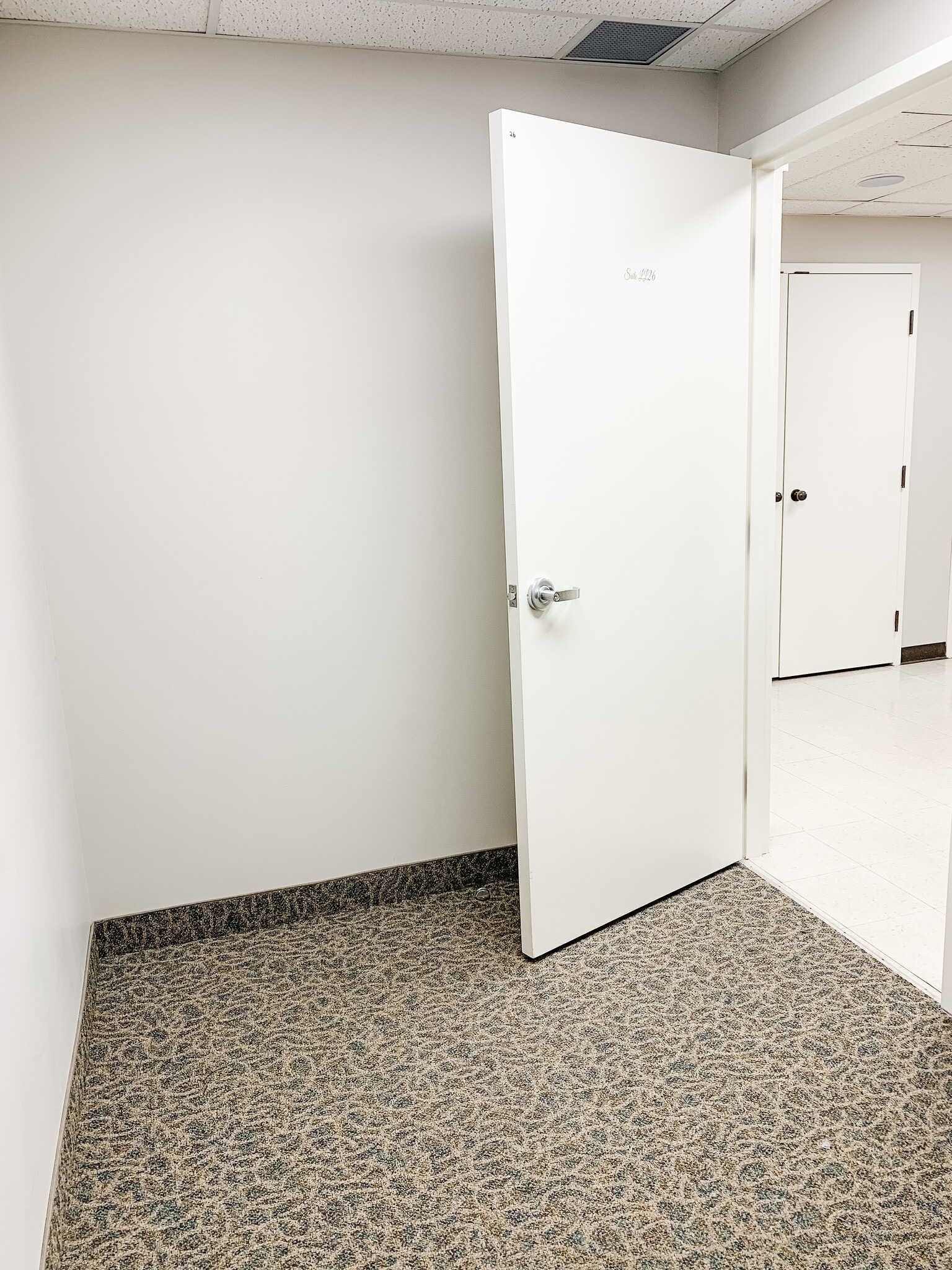 378-380 Talbot St, St Thomas, ON à louer Photo intérieure– Image 1 sur 4