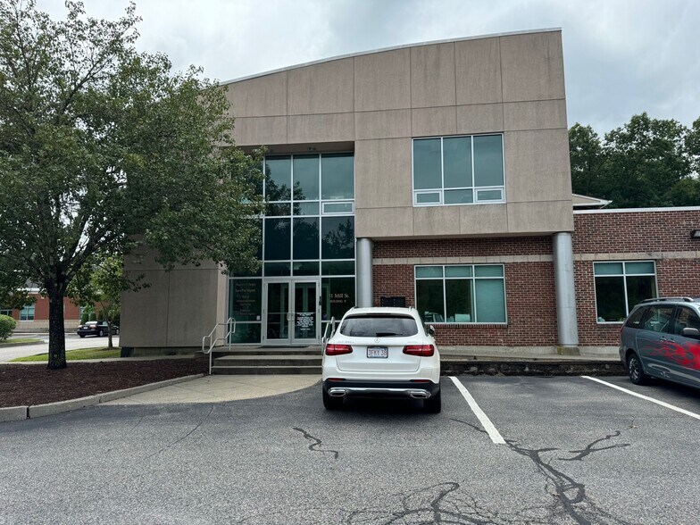 51 Mill St, Hanover, MA à louer - Photo de l’immeuble – Image 1 sur 2