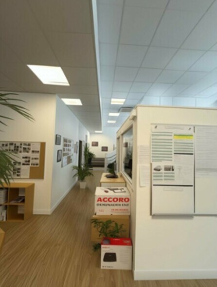Bureau dans Marseille à louer - Photo de l’immeuble – Image 2 sur 6