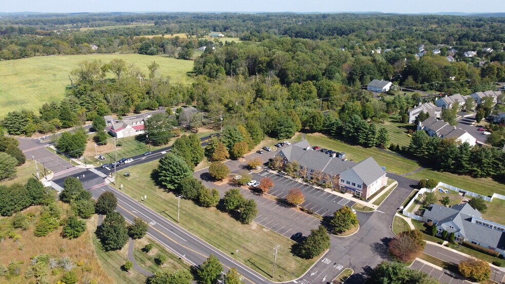 5175 Cold Spring Creamery Rd, Doylestown, PA à louer - Photo de l’immeuble – Image 3 sur 8