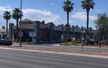 4590 W Sahara Ave, Las Vegas, NV à louer Photo de l’immeuble– Image 1 sur 3