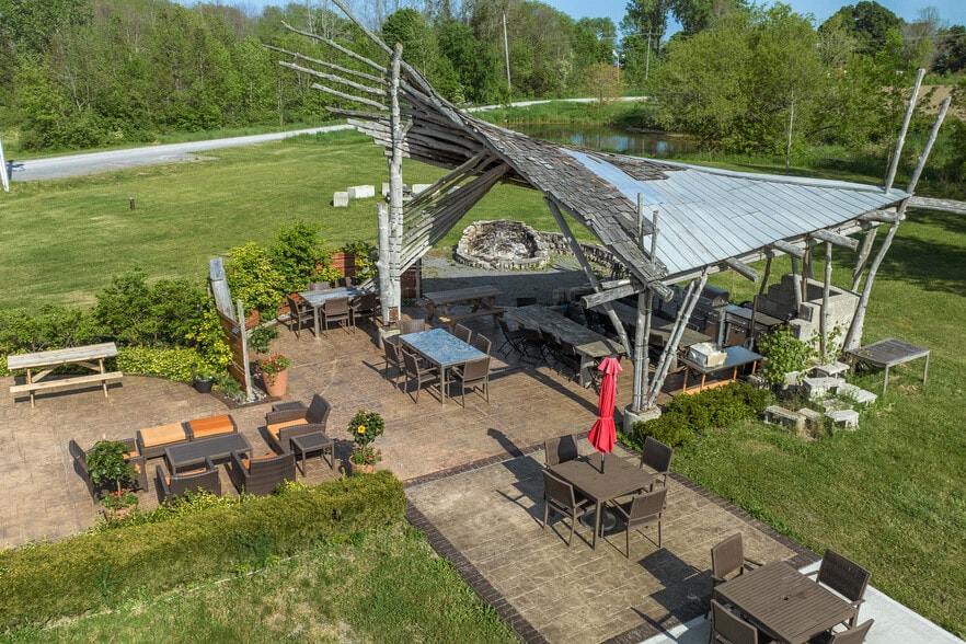 4309 County Rd, Picton, ON à vendre - Photo de l’immeuble – Image 2 sur 12