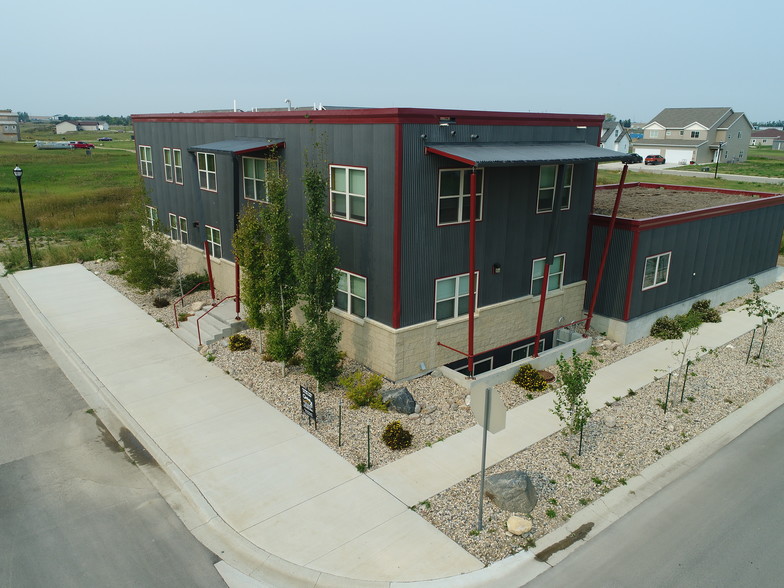 299 Prairie Dr, Stanley, ND à vendre - Photo de l’immeuble – Image 1 sur 43