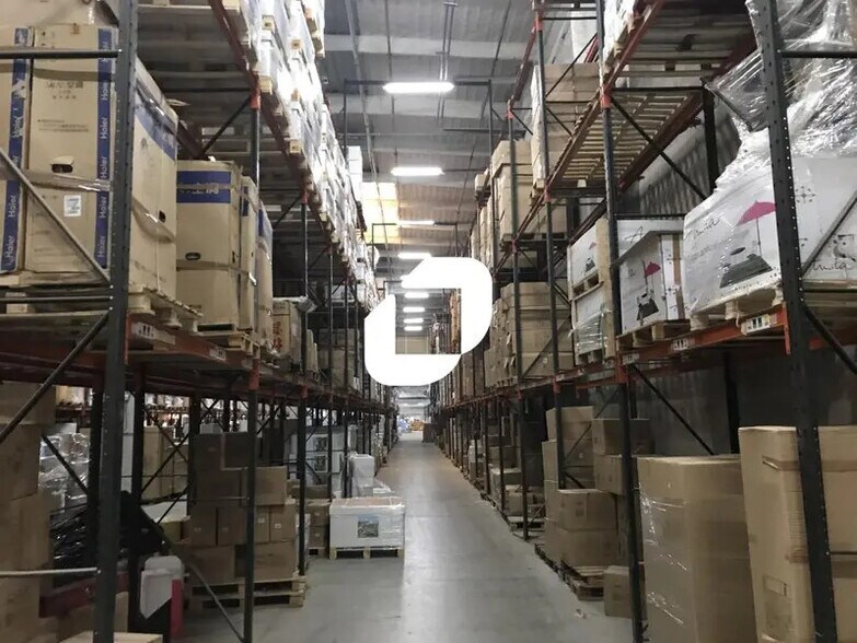 Industriel/Logistique dans Lognes à louer - Photo intérieure – Image 2 sur 8