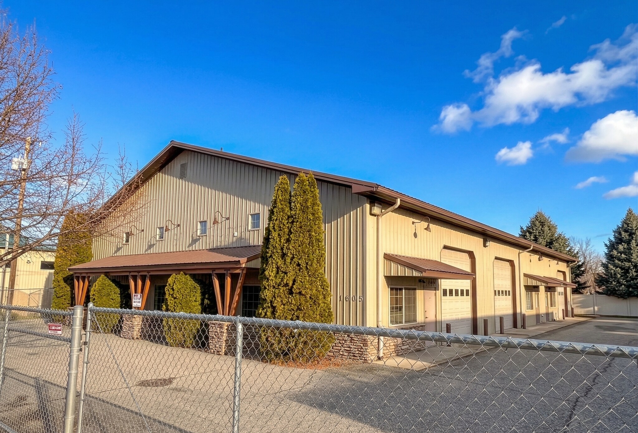 1605 E Lyons Ave, Spokane, WA à vendre Photo principale– Image 1 sur 9