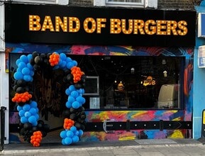 98-98A Lillie Rd, Londres à louer Photo intérieure– Image 1 sur 7