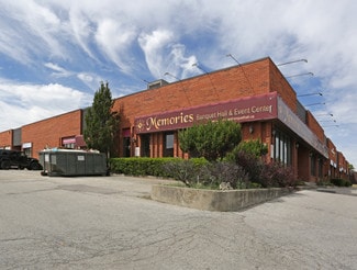 Plus de détails pour 2901 Steeles Ave W, Toronto, ON - Local commercial à louer