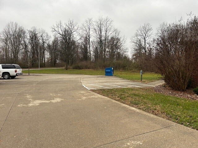 601 Chamberlin Ave, Frankfort, KY à vendre - Photo de l’immeuble – Image 2 sur 18