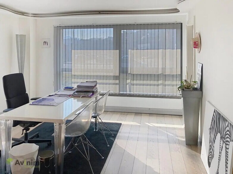 Bureau dans Remiremont à louer - Photo de l’immeuble – Image 2 sur 9