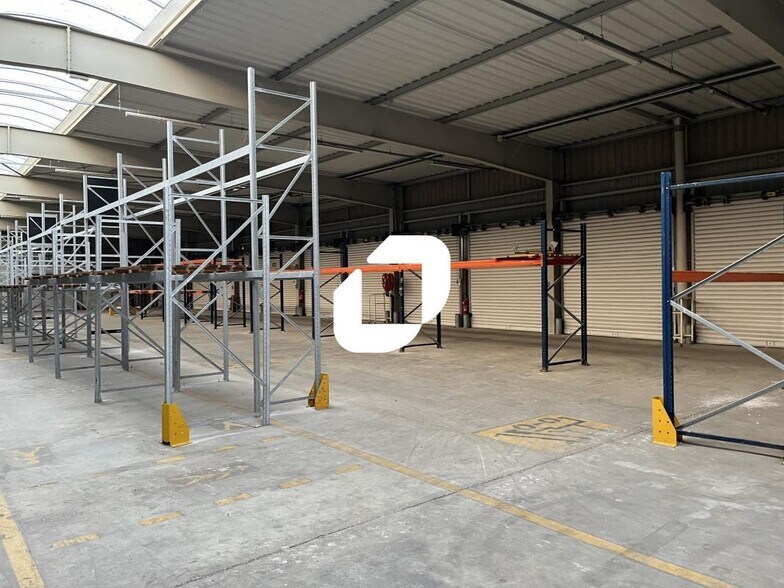 Industriel/Logistique dans Cuvilly à vendre - Photo de l’immeuble – Image 3 sur 7