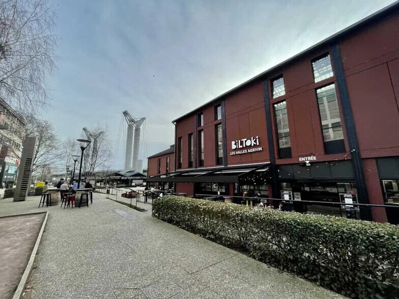 Local commercial dans Rouen à louer - Photo de l’immeuble – Image 1 sur 2
