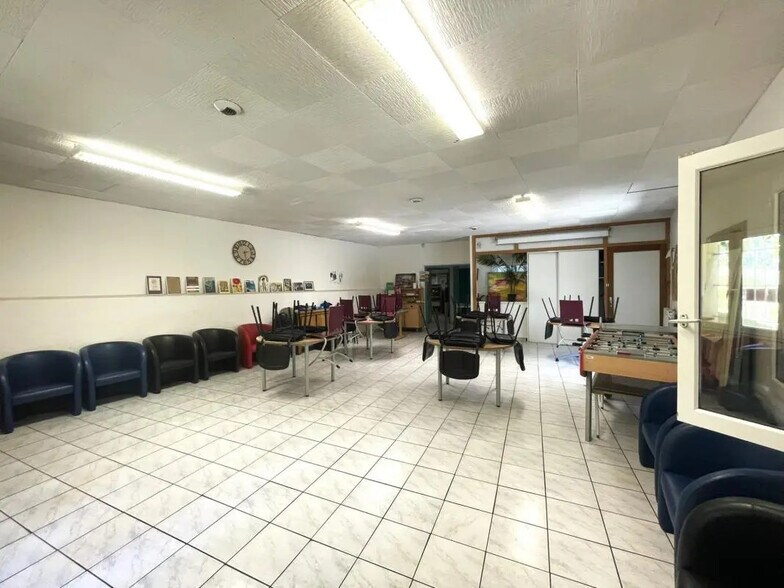 Bureau dans Marseille à louer - Photo de l’immeuble – Image 3 sur 6