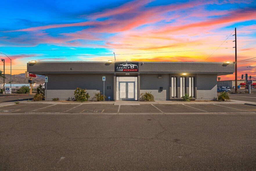 1755 E Lakeside Dr, Bullhead City, AZ à vendre - Photo principale – Image 1 sur 60