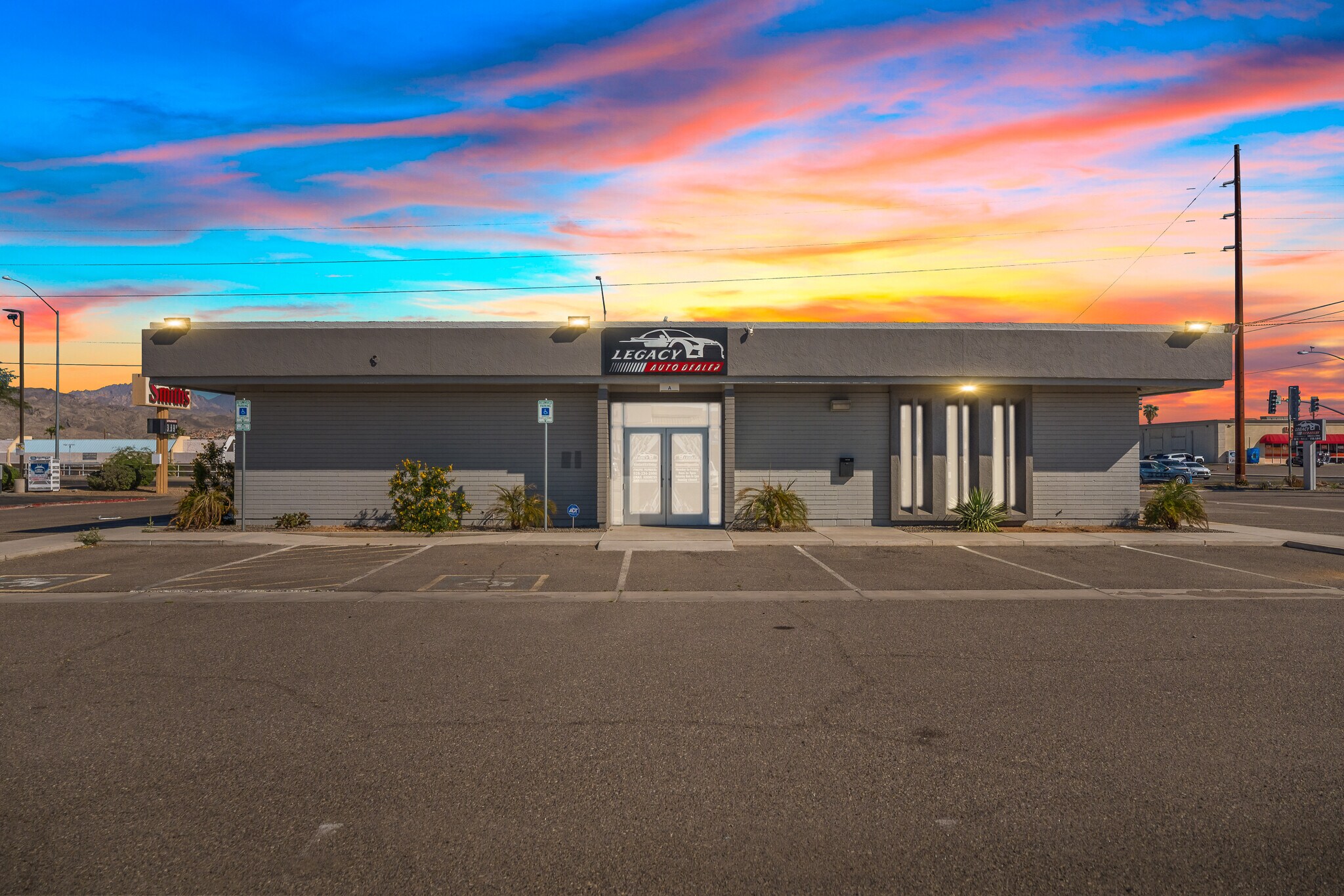 1755 E Lakeside Dr, Bullhead City, AZ à vendre Photo principale– Image 1 sur 61