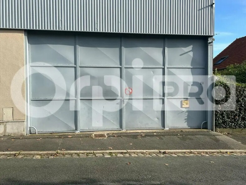 Industriel/Logistique dans Lardy à louer - Photo de l’immeuble – Image 2 sur 4