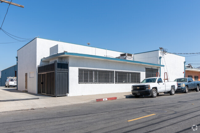 Plus de détails pour 651 Arroyo Ave, San Fernando, CA - Industriel/Logistique à vendre